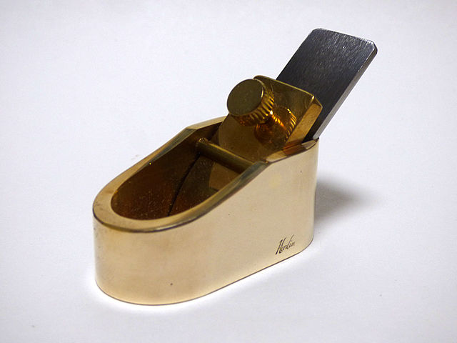 カンナ 刃幅:18mm/平底 HERDIM #702570