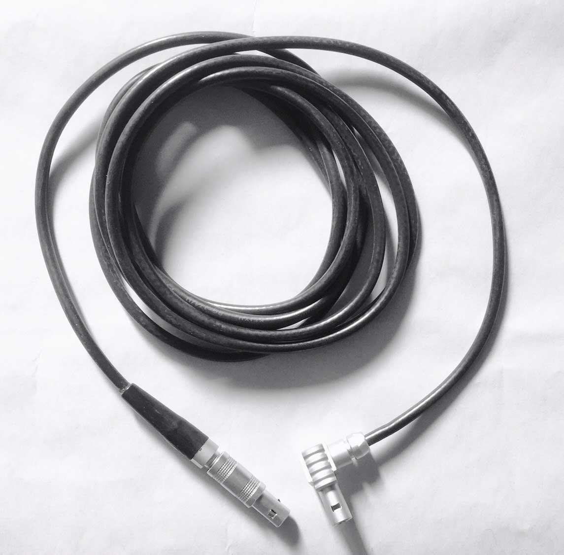 送料無料 ミニ探傷器に最適、L型レモで邪魔にならない探傷ケーブル。探傷ケーブルL型LEMO00-LEMO00(L型レモ小−レモ小)ケーブル