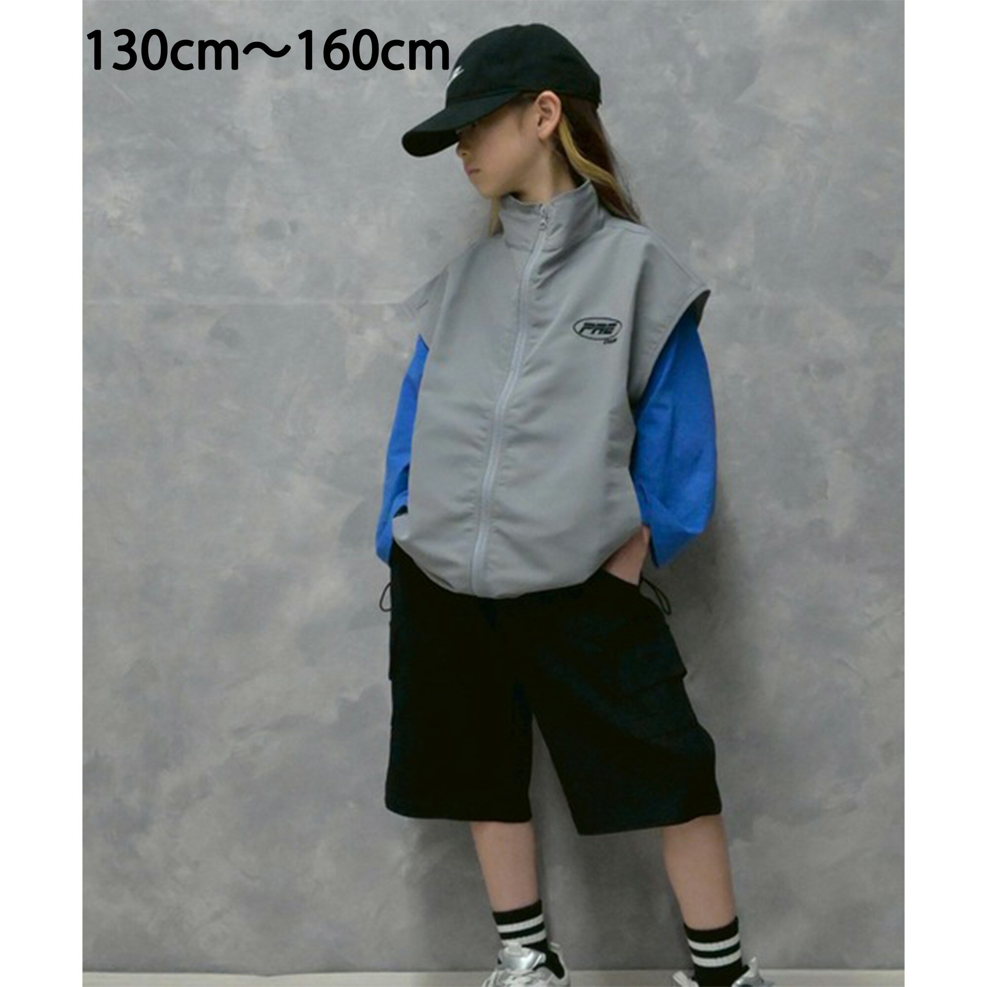 Rakuten - 【40%オフセール】キッズ 春 おしゃれ ベスト ノースリーブ ユニセックス キッズファッション レディース 子供服 春服 ジュニア 男の子 女の子 トップス 男女兼用 お揃い 胸元ロゴ ドライ加工 速乾 動きやすい ポケット付き バルーン仕様 スピンドル付き