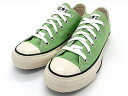 ALL STAR US COLORS OX 1SD042 FLUORESCENT GREEN 「U.S. ORIGINATOR」スペック搭載オールスターのカラーアレンジモデル。 　洗い加工を施したキャンバス素材に、80～90年代のアーカイブに見られたカラーを採用したアイテム。 　鮮やかでありながらも、クラシカルな印象のグレープ、フルオレセントグリーンの2カラー展開。 　U.S. ORIGINATOR SPEC 　・洗い加工を施したアッパー 　・鮮やかなブルーの星を採用したノッチ付きアンクルパッチ 　・艶出し加工を施したテープ 　・8ミリ幅のコットンシューレース 　・コットンの踵紐 　・光沢の強いハトメ 　・クッション性に優れたウレタンインソール 　・「U.S. ORIGINATOR」印字入りヒールラベルとインソールロゴ モニターにより、色の見え方が実際の商品と異なることがございます。　