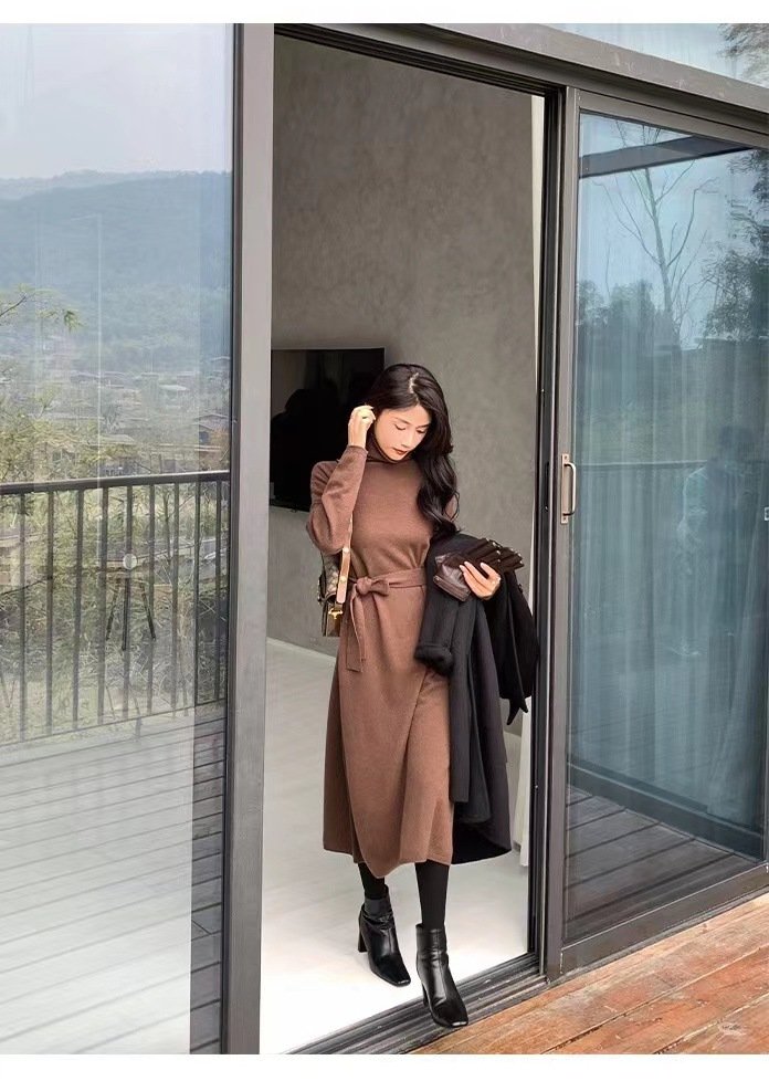 レディース ワンピース ロング丈 長袖 ハイネック Aライン ウエストリボン 中厚手 きれいめ シンプル 上品 おしゃれ 無地 秋 冬 通勤 通学 デート お出かけ 普段使い 定番 ブラック ブラウン