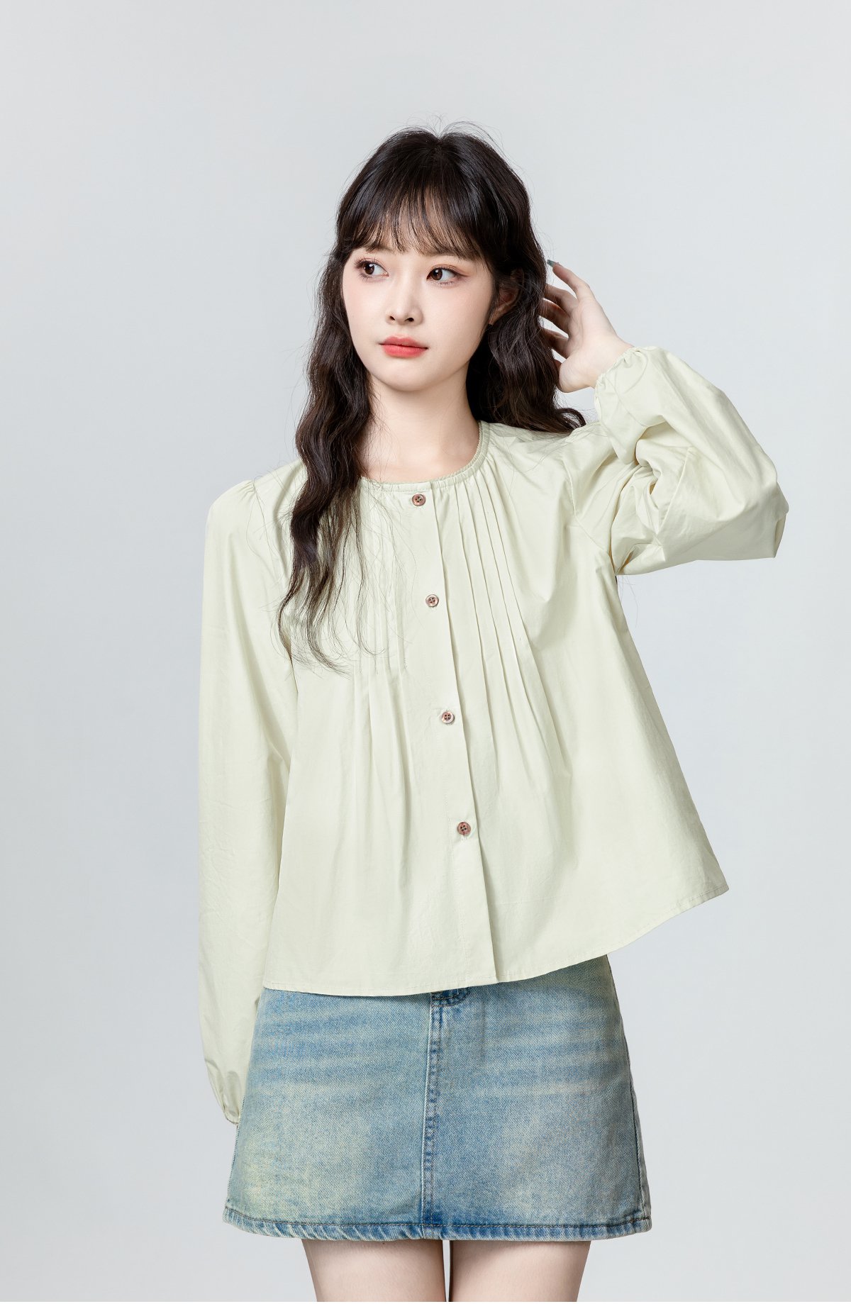 Long-Sleeved - レディース トップス シャツ ブラウス 前開き 長袖 ラウンドネック 襟なし ノーカラー タックプリーツ ボタン かわいい 大人可愛い きれいめ シンプル おしゃれ こなれ感 無地 春 秋