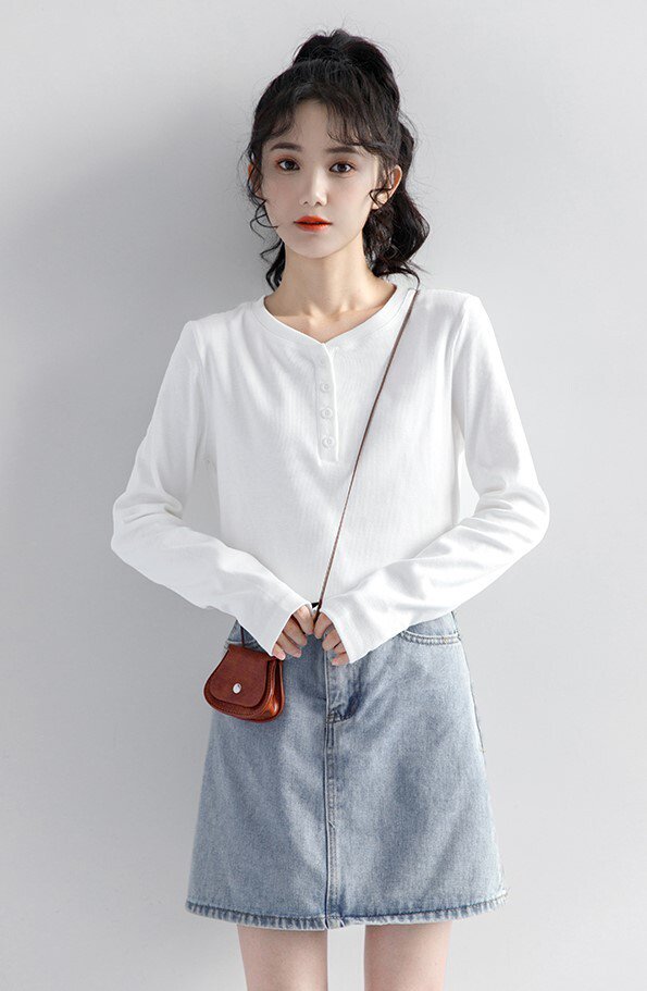Other - レディース トップス ロンT カットソー 長袖 ヘンリーネック リブ ボタン かわいい 大人可愛い カジュアル おしゃれ かっこいい こなれ感 ルーズ 無地 春 秋 普段使い 着回し 定番