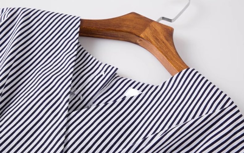 トップス ブラウス カットソー レディース 丈長 長袖 Vネック ワイド 細身 フェミニン ウエストマーク ウエストリボン ハイウエスト 切り替えデザイン 薄手 かわいい 大人可愛い きれいめ シンプル 上品 おしゃれ ガーリー 主役級 存在感 ラブリー キュート ナチュラル