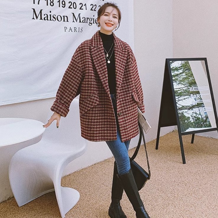 ジャケット コート アウター 上着 レディース ウール 羽織 前開き ウールロングコート 長袖 ボリューム袖 萌袖 Vネック 襟付き ワイド オーバーサイズ もこもこ ふわふわ ふっくら ポケット ボタン 厚手 かわいい 大人可愛い きれいめ シンプル カジュアル 上品 おしゃれ