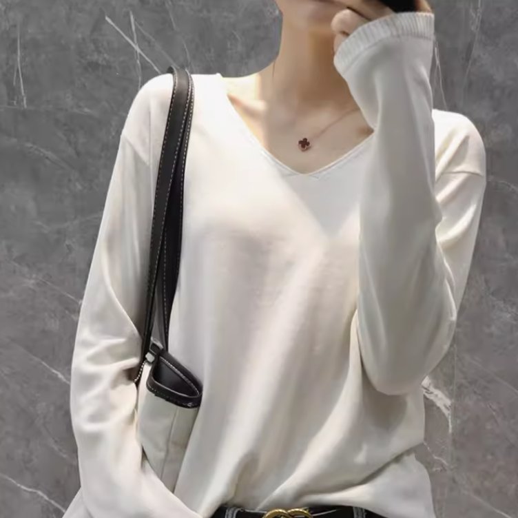 V-Neck - トップス ニット セーター プルオーバー レディース 長袖 萌袖 Vネック 襟なし ノーカラー スリム 細身 ふわふわ 伸縮性 薄手 かわいい 大人可愛い きれいめ シンプル カジュアル 上品 おしゃれ かっこいい レトロ アジアン こなれ感 ラフ クール 主役級 存在感 とろみ感