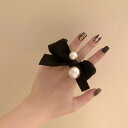 \2点10%OFF、3点20%OFF COUPON/ヘアゴム シュシュ パール付き サテン リボン 無地 黒 りぼん ヘアアクセサリー オフィス デイリー パー...