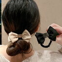 \2点10%OFF、3点20%OFF COUPON/ヘアゴム 全2色 ビジュー ストーン付き 普段使い 無地 黒 りぼん ヘアアクセサリー 髪留め パーティー ...