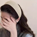 \2点10%OFF、3点20%OFF COUPON/カチューシャ 全4色 ニット素材 幅広 秋 冬 シンプル 成人式 お呼ばれ 痛くない 黒 茶 ヘアアクセサリ...