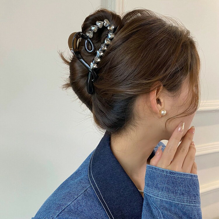 ヘアクリップ 全3色 バンスクリップ ビジュー付き ハート キラキラ ヘアアクセサリー 大きい 大きめ 黒 成人式 謝恩会 髪留め 普段使い 髪飾り 上品 エレ...