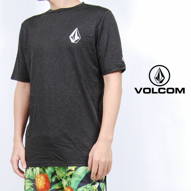 ■VOLCOM (ヴォルコム)から、夏場の定番アイテムラッシュガードが入荷致しました☆ 肌触りのいいハイブリッドジャージを採用したラッシュガード。 夏場の天敵である紫外線から肌を守るUVカット機能付き(UPF30+) マリンスポーツはもちろ...