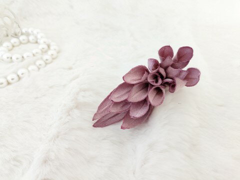 ちりめん染花 コサージュ≪ダリア 重ね花弁 ピンク≫☆送料無料☆シルク100%☆コサージュ 絹 シルク 母の日 父の日 敬老の日 結婚式 入学式 卒業式フォーマ...