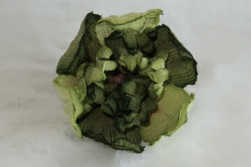 ちりめん染花 コサージュ≪シャクヤク 濃淡緑≫☆送料無料☆シルク100%☆☆本絹の高級感☆コサージュ 敬老の日 母の日 父の日 結婚式 入学式 卒業式フォーマル...