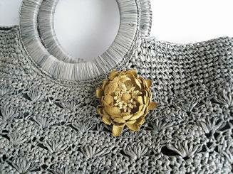 ★50％OFF！★ちりめん染花　コサージュ≪デージー　やまぶきいろ≫☆Sサイズでも本絹の高級感☆コサージュ 結婚式 入学式 卒業式フォーマル ヘアアクセサリー【smtb-k】【ky】