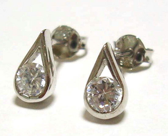 Tourmaline - イタリア製キュービックジルコニア＆シルバー 涙型ピアス 【Luxury Brand Selection】【レディース ギフト】【ラッピング無料】【楽ギフ_包装】【楽ギフ_のし】【楽ギフ_メッセ】【RCP】