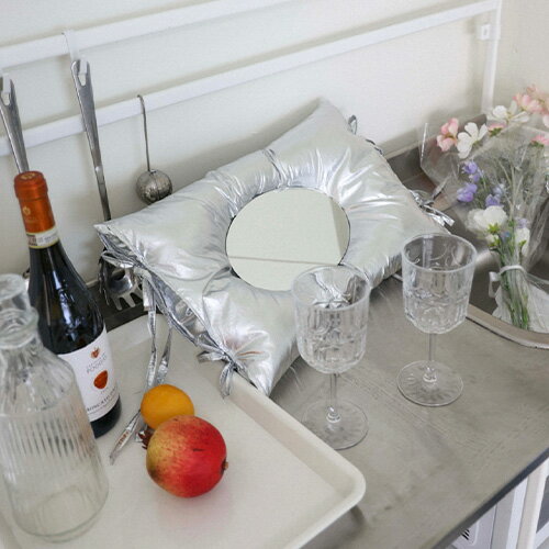 壁掛けミラー おしゃれ 韓国 インテリア オブジェ 軽量 鏡 スタンド 韓国 丸形 丸 姿見 賃貸 顔 軽量 フック 小型 ホワイト シルバー 玄関 ブランド 46cm 30cm 北欧 引越し祝い 新築祝い 結婚祝い 誕生日 ギフト プレゼント おすすめ