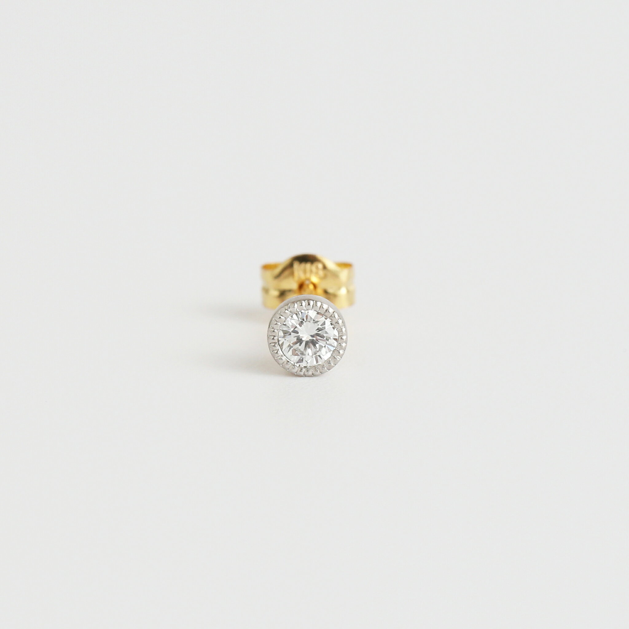 Rakuten - 【Grace Stud | Diamond Stud Pierce | Brilliant 0.10ct】 K18&Pt900 ダイヤモンド ピアス スタッドピアス コンビカラー 18k k18 pt900 イエローゴールド プラチナ レディース 片耳 プレゼント ギフト