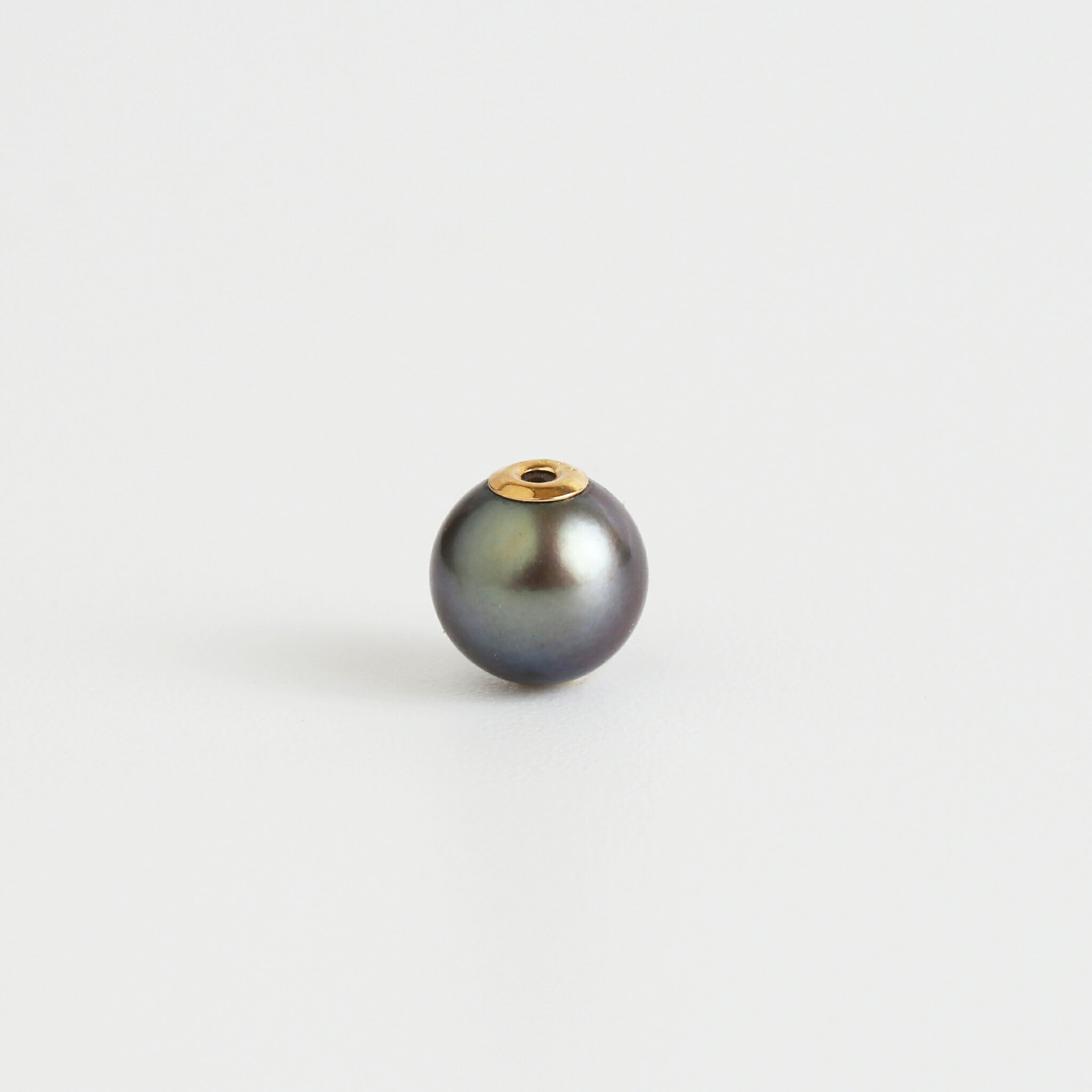 Rakuten - 【Akoya Black Pearl Catch / Dark】【一点限定】【即納品】 K18YG アコヤ真珠 ピアスキャッチ 18金 18k k18 イエローゴールド レディース 片耳分 プレゼント ギフト
