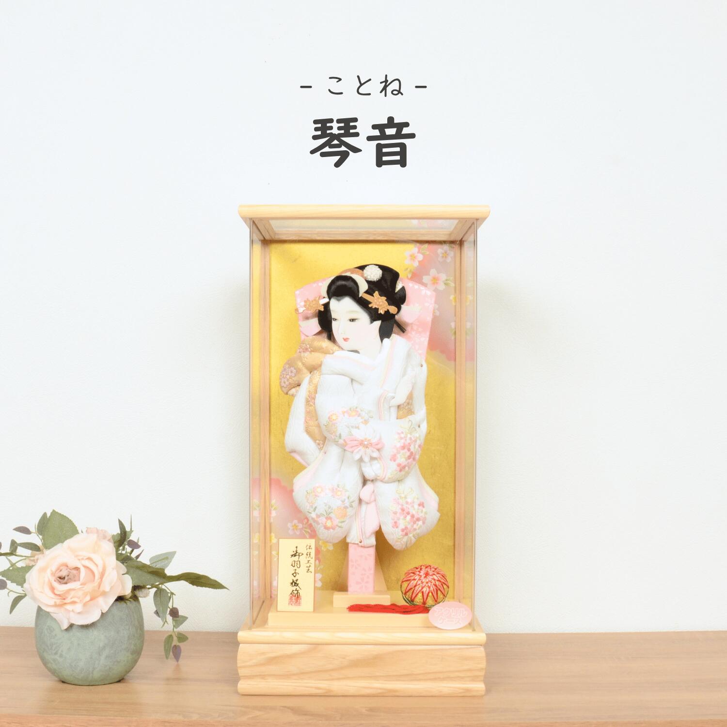 【匠一好の羽子板の特徴】 優しげな表情に気品高い情感をかもし出す「匠一好」のお顔は、日本画の美人画を模範としています。繊細な筆使いは、「節句人形工芸士」の筆頭といっても過言ではありません。 【羽子板を飾る意味】 江戸時代から受け継がれている羽子板とは邪気や悪いものをはね（羽根）のけ、女の子が健やかに成人するようにという願いを、優雅で華麗な装飾を施した羽子板に託した、お正月飾りの贈り物です。厄除けや魔除けの品として飾り、子どもの健康を願っていたのです。 【商品の配送について】 羽子板 破魔弓 雛人形 五月人形 のお届けは、日時をご指定いただくことができます。ご指定の無い場合は、大安・友引の吉日にお届け致します。お急ぎの場合は、お問い合わせください。 【商品画像について】 正栄作 曽根人形では、限りなく実物の商品に近づけるよう最新技術を導入しおりますが、お客様の モニター等の環境により多少色合いが異なる場合がございますので、予めご了承ください。 関連商品羽子板 初正月 ミニサイズ コンパクト 【つむぎ 総刺繍】 インド刺繍...羽子板 初正月 ミニサイズ コンパクト【10号 桃音 ももね】可愛い ...羽子板 初正月 ミニサイズ コンパクト 壁掛け 本真珠 つまみ細工【8...46,800円47,800円29,800円選べる2種類 羽子板 初正月 ミニサイズ コンパクト【 桜子 さくらこ...選べる2種類 羽子板 初正月 ミニサイズ コンパクト【 美羽・みう】 ...選べる2種類 羽子板 初正月 ミニサイズ コンパクト【 飛羽・とわ】 ...29,800円29,800円32,800円壁掛け 羽子板 初正月 ミニサイズ コンパクト 【あおい 総刺繍】 イ...羽子板 初正月 ミニサイズ コンパクト つまみ細工【8号 あんな】可愛...選べる2種類 髪飾り 羽子板 初正月 ミニサイズ コンパクト【8号 楓...43,800円19,800円25,800円壁掛け 羽子板 初正月 ミニサイズ コンパクト 横向き【 若葉 わかば...壁掛け 羽子板 初正月 ミニサイズ コンパクト 【かなで 友禅】可愛い...壁掛け 羽子板 初正月 ミニサイズ コンパクト 【みやび アイボリー】...37,800円29,800円28,800円