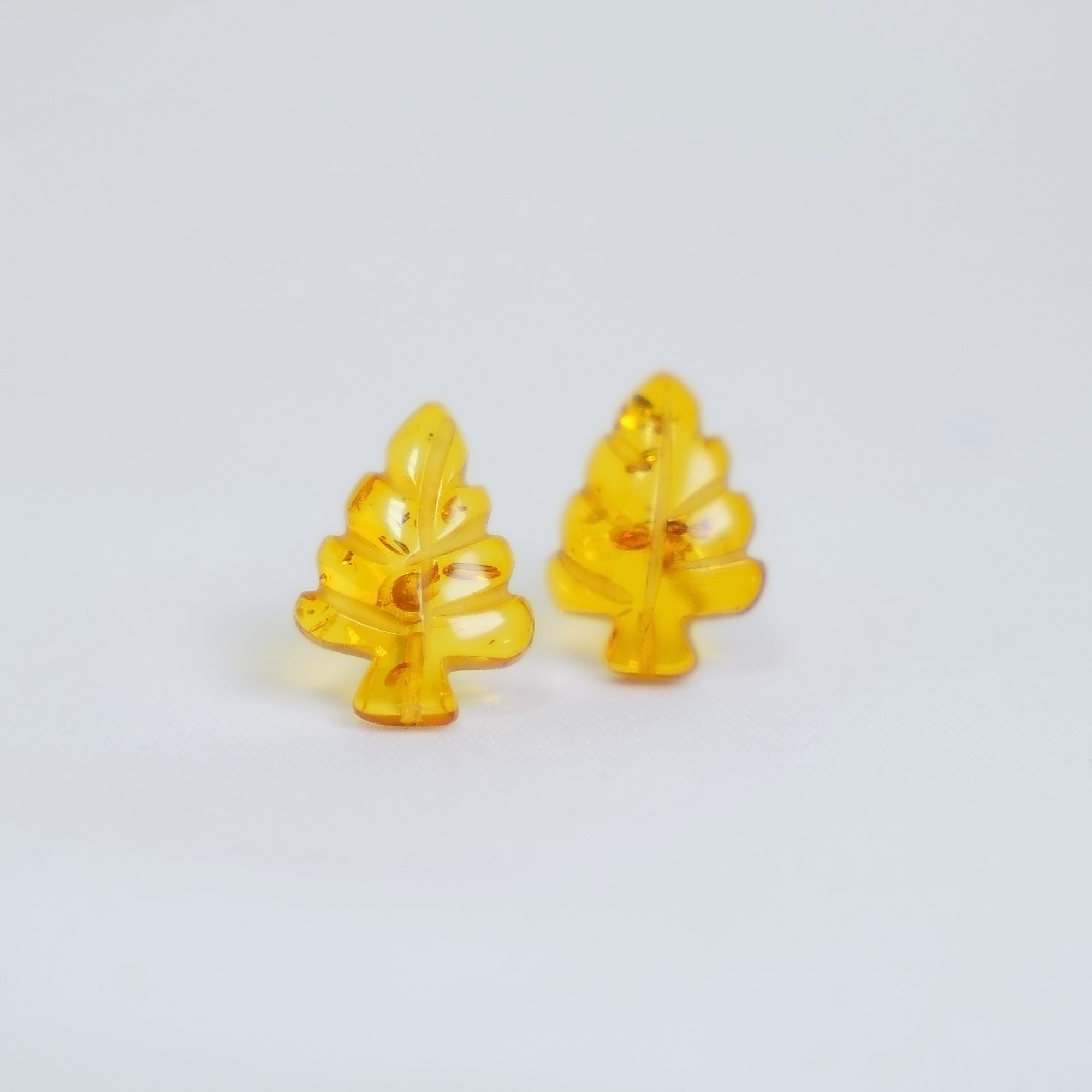樂天商城 - K18 琥珀 リーフ モチーフ スタッドピアス ゴールド Cohak