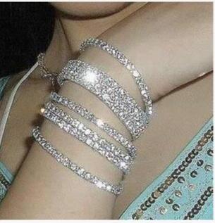 ラインストーン多層テグスブレスレット送料無料　バングル　ブレス　大人　プチプラ　ブレスレット　パ..