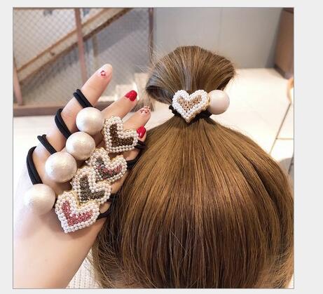 パールビーズとラインストーンぎっしりのラグジュアリーメタル2連ヘアゴム 可愛い 大人っぽい レディース ヘアアクセサリー かわいい おしゃれ プレゼント　30代　40代　50代　送料無料　金属　ヘアボニー　ヘアアレンジ　高級感のサムネイル