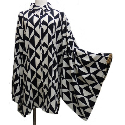 Deorartディオラート ジオメトリック柄 ハトメ衿 振袖モンスターシャツ[ 着物袖 ]DRT2760[【送料無料】