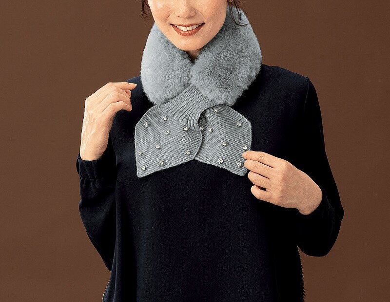 【ルーネ/ビジュー付ニット&ファーティペット】粗品　まとめ買い　冬のあったかグッズ
