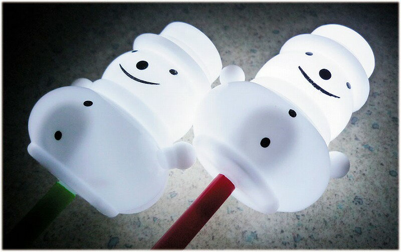 ＼ 販促品 ノベルティ グッズ　[中カテゴリ名 ] / 【光る棒つきスノーマン】 ” 店舗用・業務用の備品・記念品・販売用グッズなどに”/” 子供・幼児・低学年・小学生に楽しんでもらうイベント集客に ”(3)