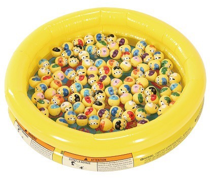 ● 商品名 ： キャラクターまんまるたまごすくい大会50人用 ● 商品コード ： e24eo251079-R ●こちらの商品の注文単位は 1個以上 1個単位でのご注文となります。 ● 在庫について： 　在庫の確認後にご注文確定のご連絡をさせていただきます。 ● お届け日について ： 　名入れなしのご注文の場合、通常2-4営業日で出荷いたします。 ● 名入れ・熨斗・包装について ： 　よくある質問をまとめました。お問い合わせの前に、 こちら をご覧ください。 ● 名入れ、大量注文について ： 　名入れ・大量注文のご相談、お見積りは下のボタンをご利用ください。 ※価格は商品1つあたりの価格で表示しております。● 商品サイズ ： プール:Φ610mm ● 個装形態 ： 段ボール箱入り ● セット・梱包内容 ： キャラクターまんまるたまごアソート×100コ/すくい枠×8コ/すくい替紙×100枚/プール×1コ/エアーポンプ×1コ/お持ち帰りPP袋×50枚/レジャーシート×1枚/すくい取り用容器×4コ ● 適量出荷単位 ： 1 ● 最少出荷単位 ： 1 ● 備考コメント ： お祭りなどで大活躍のイベントツールキット ■ノベルティ・販促品・粗品販売のお店がどっとこむ！のご紹介 【お店がどっとこむ】では、ノベルティ・販促品・粗品・記念品を業界トップの40,000点以上揃えております。 ノベルティ・記念品のおけるプロがお客様のニーズに応えた、商品のご提案をすることも可能ですので、お気軽にお問い合わせください。 【ビジネス向け】 展示会配布用、ご成約記念品、企業PR、営業販促、表彰記念品、創立・設立記念品、年末年始あいさつ、イベントグッズ 【飲食店向け】 名入れ皿、名入れグラス、名入れ湯呑、名入れ箸、名入れ灰皿 【教育機関向け】 卒業・卒園記念品、表彰記念品、オープンキャンパス配布用 【個人様向け】 結婚・出産記念品、ホールインワン記念品、同人グッズ作成 幅広い商品ラインナップで、様々なお客様のニーズにお応えしております。 上記以外にも、店舗運営に欠かせない店舗装飾品（春・夏・秋・冬・正月・バレンタイン・ハロウィン・クリスマス）など店舗販売促進グッズの販売も行っております。