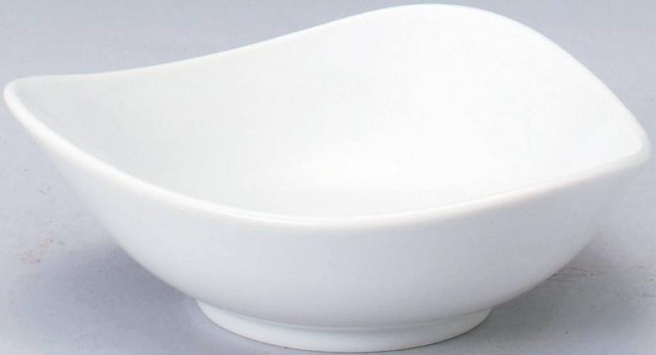 ＼ 名入れ ロゴ入れ オリジナル　名入れ向け 陶器 / 【 美濃焼 19cmボウル_トライアングル ホワイト ※別途見積】 ” 飲食店・居酒屋・ホテルのオープン、周年記念のノベルティやグッズ販売に ”