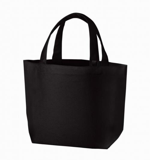 ● 商品名 ： [名入れ対応] キャンバストート(S) インナーポケット付 ナイトブラック ※別途見積 ● 商品コード ： e24tw256257-R ●こちらの商品の注文単位は 8個以上 1個単位でのご注文となります。 ● 在庫について： 　在庫の確認後にご注文確定のご連絡をさせていただきます。 ● お届け日について ： 　名入れなしのご注文の場合、通常2-4営業日で出荷いたします。 ● 名入れ・熨斗・包装について ： 　よくある質問をまとめました。お問い合わせの前に、 こちら をご覧ください。 ● 名入れ、大量注文について ： 　名入れ・大量注文のご相談、お見積りは下のボタンをご利用ください。 ※価格は商品1つあたりの価格で表示しております。● 商品サイズ ： 本体/約300×200×100(mm)・持ち手/約25×290(mm) ● 材質 ： コットン(370g/平方メートル) ● 適量出荷単位 ： 200 ● 最少出荷単位 ： 1 ● その他 ： 約4L ■ノベルティ・販促品・粗品販売のお店がどっとこむ！のご紹介 【お店がどっとこむ】では、ノベルティ・販促品・粗品・記念品を業界トップの40,000点以上揃えております。 ノベルティ・記念品のおけるプロがお客様のニーズに応えた、商品のご提案をすることも可能ですので、お気軽にお問い合わせください。 【ビジネス向け】 展示会配布用、ご成約記念品、企業PR、営業販促、表彰記念品、創立・設立記念品、年末年始あいさつ、イベントグッズ 【飲食店向け】 名入れ皿、名入れグラス、名入れ湯呑、名入れ箸、名入れ灰皿 【教育機関向け】 卒業・卒園記念品、表彰記念品、オープンキャンパス配布用 【個人様向け】 結婚・出産記念品、ホールインワン記念品、同人グッズ作成 幅広い商品ラインナップで、様々なお客様のニーズにお応えしております。 上記以外にも、店舗運営に欠かせない店舗装飾品（春・夏・秋・冬・正月・バレンタイン・ハロウィン・クリスマス）など店舗販売促進グッズの販売も行っております。
