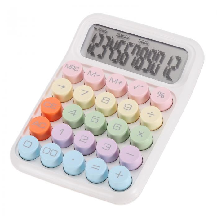 商品詳細 特徴 【属性1】仕様：全体サイズ：155x115mm/6 x 4.5"（縦×横）；ディスプレイ画面サイズ：89x30mm/3.5x1.2"（縦×横）；高さ：31x28mm/1.2x1.1"（最大高さ×最小高さ）；素材：AB Sプラスチック（本体、ボタン）、LED（画面）；電源：単4電池1本（別売）；デジタル表示：12桁；カラー：ホワイト；パッキングリスト：1個 x デスク電卓【属性2】特長：曲線が美しい独特のカラーとレトロな丸いボタンが若者に適しています；大きな12桁のLCD画面が大きな数字を表示します。エルゴノミックな15°の画面傾斜で読みやすくなっています。クリアな音の大きな丸い曲線ボタンは触り心地が良く、滑り止めラバーパッドが計算中の滑りを防ぎます；自動的に電源を切ることで多くの電力を節約します。軽量で適切なサイズの電卓は、仕事にどこへでも持ち運べます。【属性3】用途：この可愛らしい電卓は、オフィス、家庭、ビジネス、レストラン、お店などで幅広く使用されており、基本的な予算編成や財務計算などに活用されています。若者、友人、家族への良い贈り物となります。【属性4】取扱説明：単4電池を取り付けた後、計算ニーズに応じて使用してください。電卓が自動的にシャットダウンした場合は、ACボタンを押して電卓をオンにしてください。【属性5】注意：本製品には単4電池が含まれていません。ご自身でご用意ください；手動測定によるわずかなサイズの偏差をご了承ください；異なるディスプレイ間の色の違いにより、実際の色合いが若干異なる場合があります。【商品説明】この可愛らしい電卓は、オフィス、家庭、ビジネス、レストラン、お店などで幅広く使用されており、基本的な予算編成や財務計算などに活用されています。若者、友人、家族への良い贈り物となります。仕様全体サイズ：155x115mm/6 x 4.5"（縦×横）ディスプレイ画面サイズ：89x30mm/3.5x1.2"（縦×横）高さ：31x28mm/1.2x1.1"（最大高さ×最小高さ）素材：AB Sプラスチック（本体、ボタン）、LED（画面）電源：単4電池1本（別売）デジタル表示：12桁カラー：ホワイトパッキングリスト：1個 x デスク電卓特長1. 曲線が美しい独特のカラーとレトロな丸いボタンが若者に適しており、生活に美しさを加えます。2. 大きな12桁のLCD画面が大きな数字を表示します。エルゴノミックな15°の画面傾斜で読みやすくなっています。クリアな音の大きな丸い曲線ボタンは触り心地が良く、間違ったボタンを押すのを防ぎます。滑り止めラバーパッドが計算中の滑りを防ぎます。3. 約5分間アイドル状態が続くと、電卓は自動的に電源が切れ、多くの電力を節約します。4. 軽量で適切なサイズの電卓は、仕事や携帯使用のためにどこへでも持ち運べます。取扱説明単4電池を取り付けた後、計算ニーズに応じて使用してください。電卓が自動的にシャットダウンした場合は、ACボタンを押して電卓をオンにしてください。注意1. 本製品には単4電池が含まれていません。ご自身でご用意ください。2. 手動測定によるわずかなサイズの偏差をご了承ください。3. 異なるディスプレイ間の色の違いにより、実際の色合いが若干異なる場合があります。 注意書き ■商品の色及びサイズは、撮影状況やPC環境により多少異なって見える場合がございます。 ■サイズは目安です。商品により若干の誤差がございます。 ■メーカーの都合により、商品細部のデザインや素材が予告無く変更される場合がございます。