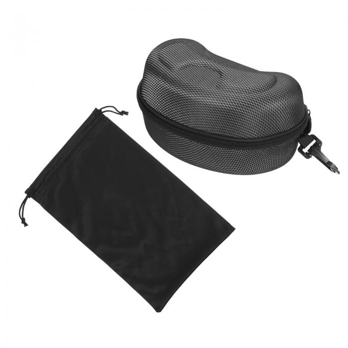 商品詳細 特徴 【属性1】EVAガラスケースとマイクロファイバーバッグは、さまざまな種類のゴーグル、スキー、水泳などに適しています。眼鏡、めがね、サングラスなどの他の用途にも適しています。ゴーグルやメガネをキズや汚れから守ります。【属性2】ケース素材: マイクロファイバー; バッグ素材：EVA、レザー、メッシュ; ケースサイズ: 21 cm x 14 cm x 11 cm(L*W*H); バッグサイズ: 24 cm x 14 cm(L*W); パッキングリスト: 1 x EVAガラスケース; 1 x スキーゴーグルバッグ【属性3】スキーゴーグルバッグは、レンズを安全に磨くのに適した柔らかいマイクロファイバー生地でできています。ソフトな質感、軽量、洗える、便利な引き紐、バッグの中身を保護するパッドなし。生地はかなり厚く、優れた保護とわずかなクッション性を提供します。【属性4】スノーゴーグルケースはゴーグルを保護して安全に保ち、バッグはクリーニングクロスとしても機能し、視界をクリアに保ちます。【属性5】ゴーグルが大きすぎる場合は、ゴーグルのサイズを測って、このケースまたはバッグがゴーグルに適しているかどうかを確認してください。【商品説明】EVAガラスケースのマイクロファイバーバッグは、さまざまな種類のゴーグル、スキー、水泳などに適しています。眼鏡、めがね、サングラスなどの他の用途にも適しています。ゴーグルやメガネをキズや汚れから守ります。仕様ケース素材: マイクロファイバーバッグ素材：EVA、レザー、メッシュケースサイズ:21 cm x 14 cm x 11 cm(L*W*H)バッグサイズ:24 cm x 14 cm(L*W)パッキングリスト: 1 x EVAガラスケース; 1 x スキーゴーグルバッグ利点スキーゴーグルバッグは、レンズを安全に磨くのに適した柔らかいマイクロファイバー生地でできています。ソフトな質感、軽量、洗える、便利な引き紐、バッグの中身を保護するパッドなし。生地はかなり厚く、優れた保護とわずかなクッション性を提供します。説明スノーゴーグルケースはゴーグルを保護して安全に保ち、バッグはクリーニングクロスとしても機能し、視界をクリアに保ちます。注意: ゴーグルが大きすぎる場合は、ゴーグルのサイズを測って、このケースまたはバッグがゴーグルに適しているかどうかを確認してください。 注意書き ■商品の色及びサイズは、撮影状況やPC環境により多少異なって見える場合がございます。 ■サイズは目安です。商品により若干の誤差がございます。 ■メーカーの都合により、商品細部のデザインや素材が予告無く変更される場合がございます。