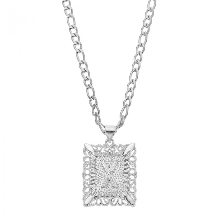 メンズレディース向けのイニシャルペンダントネックレス 20"のステンレススチール製の正方形の大文字ア..