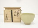京焼 二代手塚玉堂造 御香宮神文人形手青磁茶碗(共箱)【中古】【道】 宗sou
