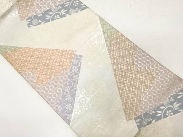 切りばめ風 花唐草に古典柄織り出し袋帯【中古】【着】 宗sou