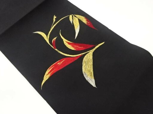 塩瀬草葉模様刺繍名古屋帯【中古】【着】 宗sou 塩瀬草葉模様刺繍名古屋帯【中古】【着】 宗sou