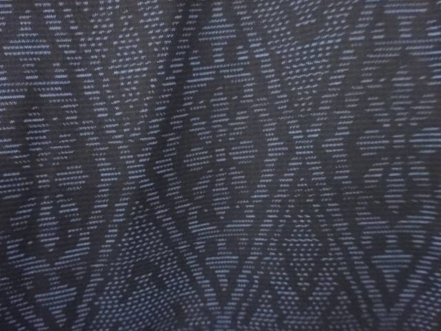 斜め格子に華紋織り出し 本場泥大島紬着物【アンティーク】【中古】【着】 宗sou