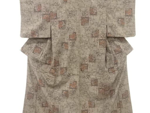 色紙に花唐草模様織り出し手織り紬着物【アンティーク】【中古】【着】 宗sou 色紙に花唐草模様織り出し手織り紬着物【アンティーク】【中古】【着】 宗sou