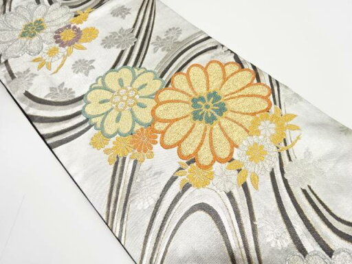 流水に菊・八重桜模様織り出し 振袖用袋帯【中古】【着】 宗sou 流水に菊・八重桜模様織り出し 振袖用袋帯【中古】【着】 宗sou