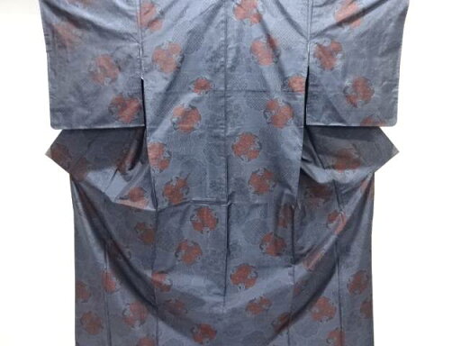 花に七宝模様織り出し本場泥大島紬着物【中古】【着】 宗sou 花に七宝模様織り出し本場泥大島紬着物【中古】【着】 宗sou