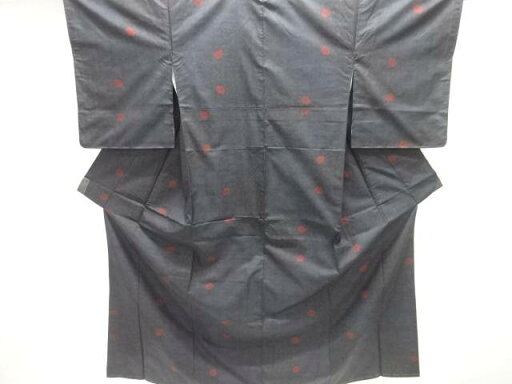 花唐草模様織り出し本場泥大島紬着物(5マルキ)【中古】【着】 宗sou 花唐草模様織り出し本場泥大島紬着物(5マルキ)【中古】【着】 宗sou