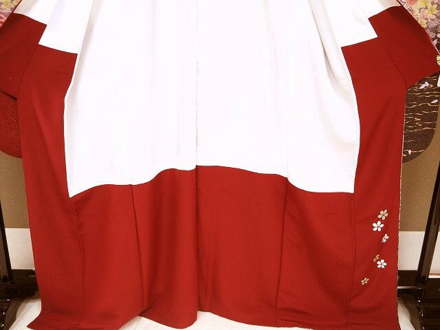 仕立て上がり 訳あり 最高級 正絹 振袖 臙脂系の赤 桜に菖蒲や松