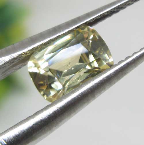 乐天商城 - 【天然石】イエロージルコン☆ルース☆1.60ct☆スリランカもしくはコロンビア☆鑑賞☆コレクション☆動画あり