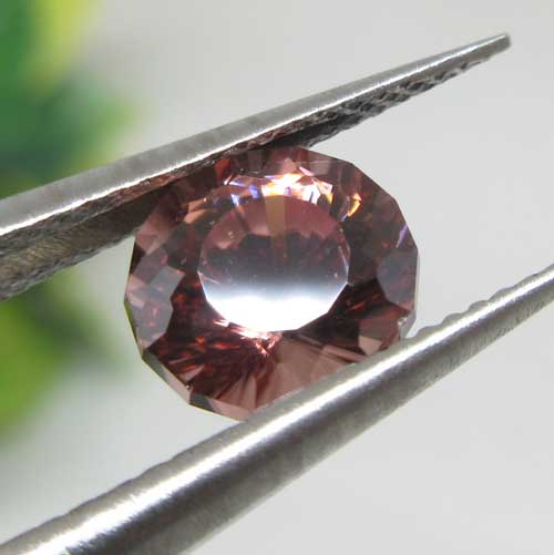 Rakuten - 【天然石】ピンクジルコン☆ルース☆2.43ct☆ナイジェリア☆鑑賞☆コレクション☆動画あり