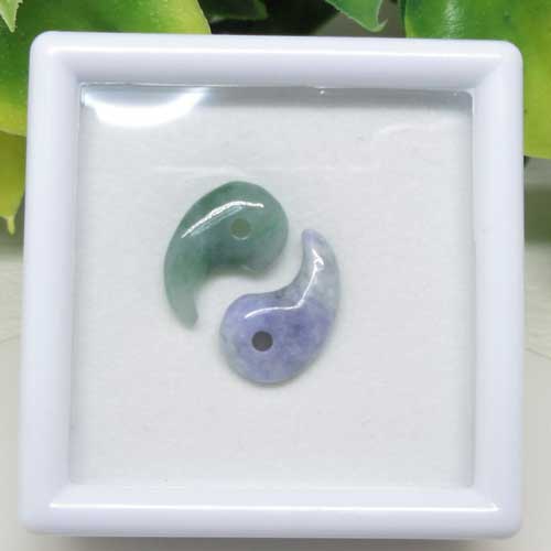 【天然石】カラーセット☆糸魚川翡翠☆勾玉☆約10ミリ☆国石☆天然記念物☆緑☆紫☆グリーン☆ラベンダー☆ぷちぷち勾玉セット☆研磨の技術☆