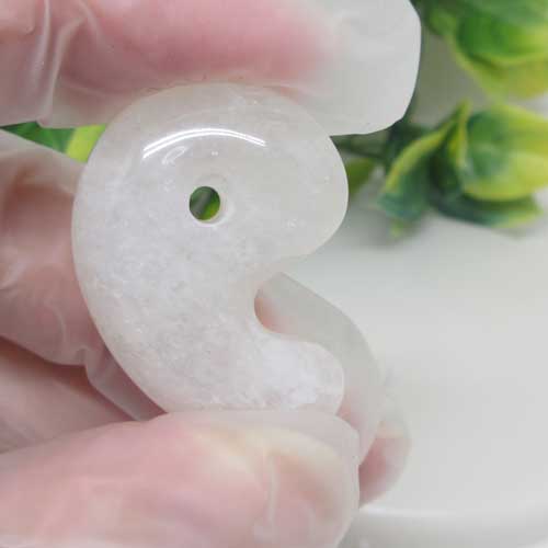 【日本銘石】静岡水晶☆日本☆勾玉☆30ミリ☆幸運☆邪気払い☆ポスト投函☆日本銘石協会