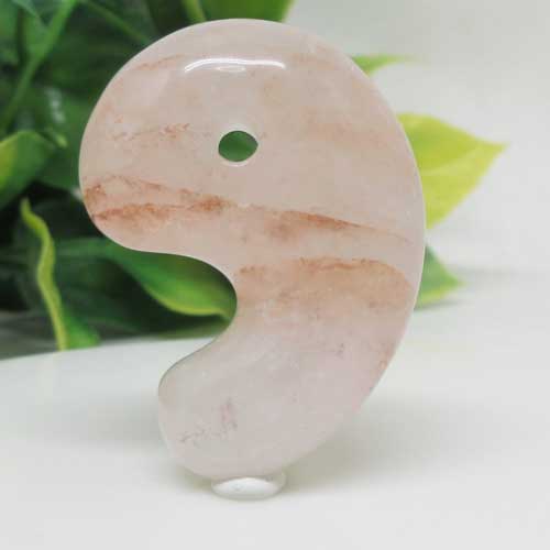 Rakuten - 【天然石】☆ヒマラヤ☆マニカラン産☆パールバティ☆勾玉☆神々が宿る☆動画あり