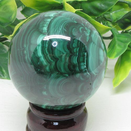 【天然石】マラカイト☆約61ミリ☆丸玉☆孔雀石☆ヒーリング☆邪気払い☆台座付☆